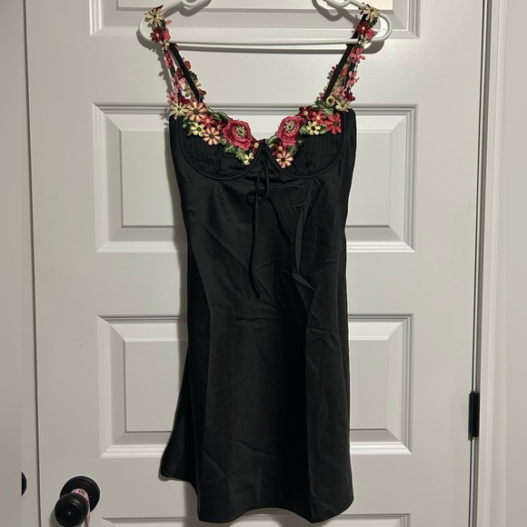 NWT Hello Molly Blooming Confidence Slip Dress with Floral details. Size M. - Picture 2 of 13